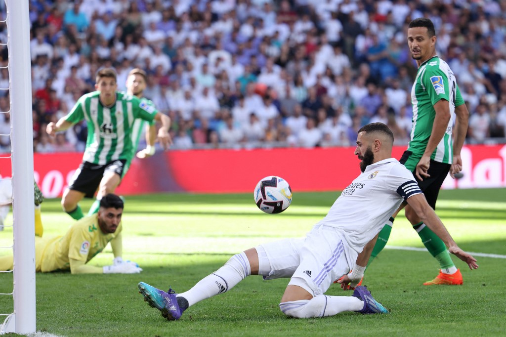 Real Madrid lidera en solitario, Barça hunde al Sevilla y Atlético se ...