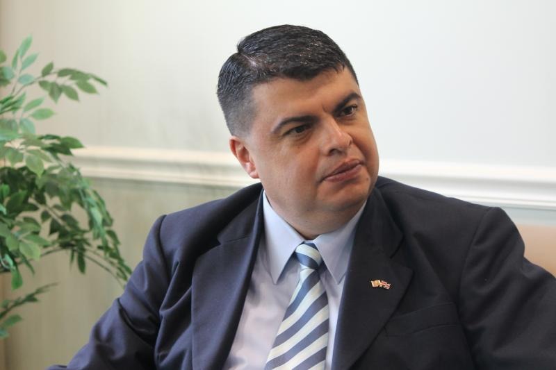 Eventual nuevo ministro de seguridad carece de permiso para ejercer